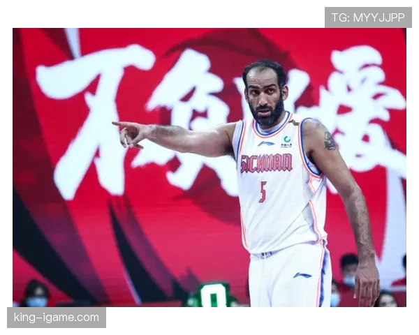 少帅率队惊天逆转,续写足球传奇闪耀赛场 少帅率队惊天逆转,续写足球传奇闪耀赛场