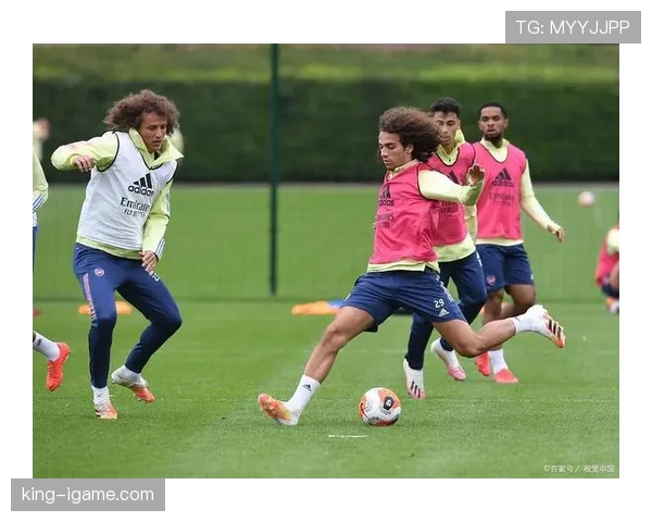 埃斯中场组织能力显著提升，助力球队联赛稳步前行表现亮眼