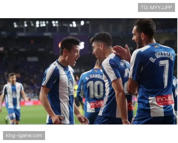 西甲转会市场再掀波澜：新星强势加盟引热议，赛场表现成焦点